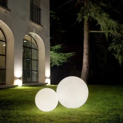 Udendørs Spot ^ Ideallux Ideal Lux Doris lampe med jordspyd, hvid, plast, Ø 78 cm