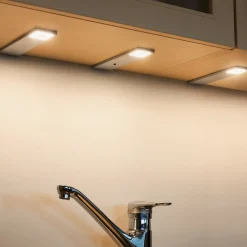 Underskabsbelysning ^ Heitronic Imola LED-møbelpåbygningslampe, sæt med 3