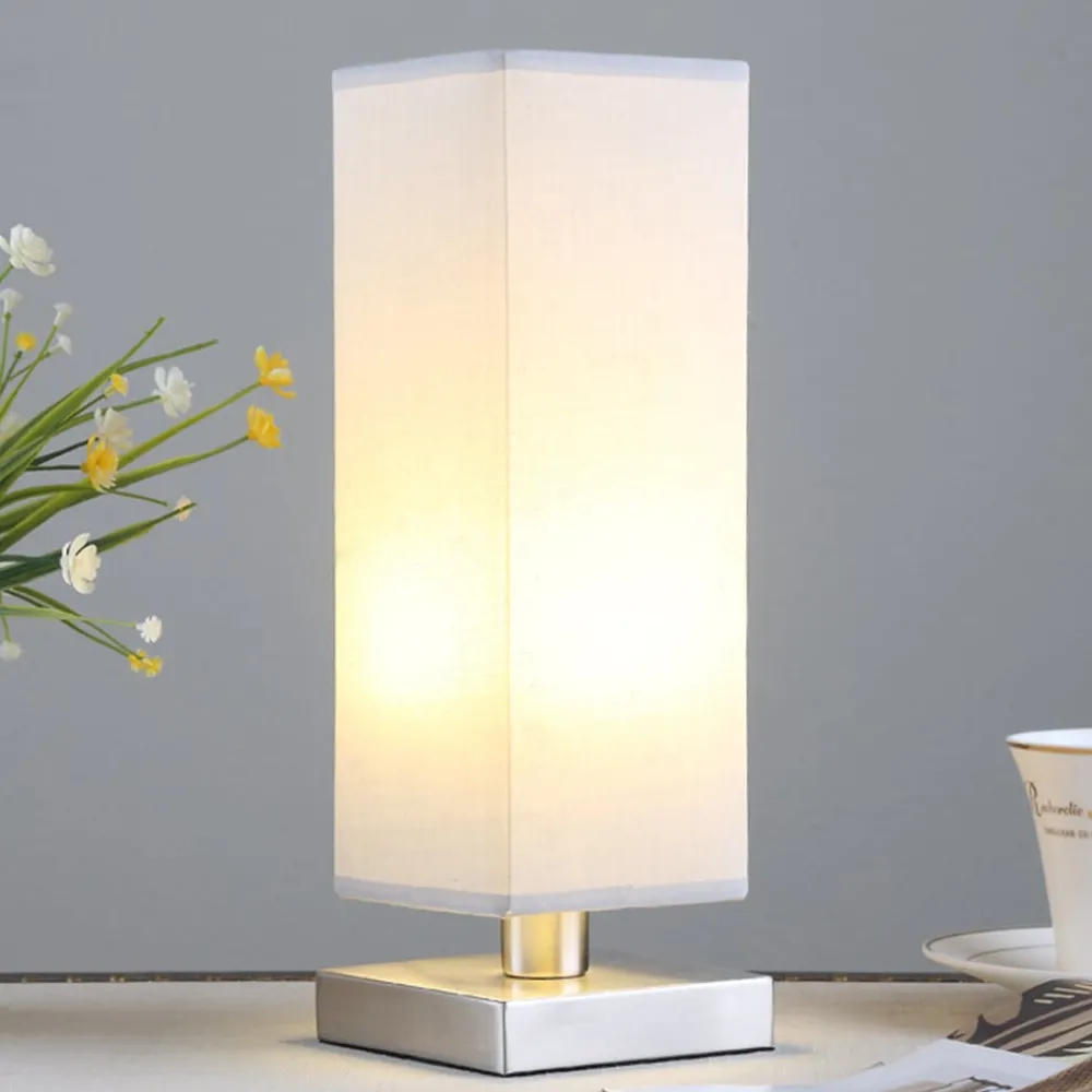 Lindby Bordlamper > Julina - tekstil-natbordslampe i grå