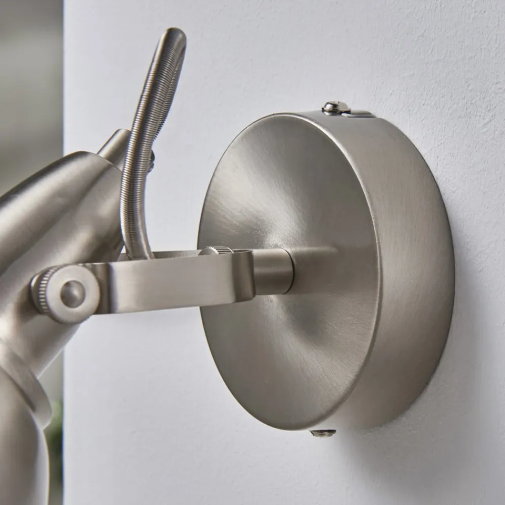 Lindby Loftlamper > Julin attraktiv vægspot i vintage look