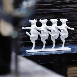 KARE Møbel Og Interiør > Dancing Cows dekorativ figur, hvid, polyresin, højde 23 cm