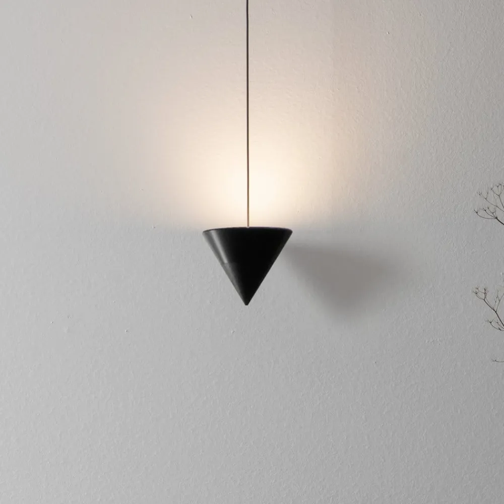 Karman Bæredygtige Lamper > Filomena LED-gulvlampe Ø 11 cm 2.700K