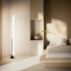 kdln Gulvlamper > LED-gulvlampe Model T, sort, højde 185 cm, dæmper