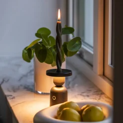 Dekorationsbelysning ^ Konstsmide LED-bordlampe Nantes, sort, aluminium, IP54, dæmper, CCT