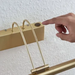 Lindby Gang|Pendellamper > LED-gallerilampe Mailine med kontakt, messing