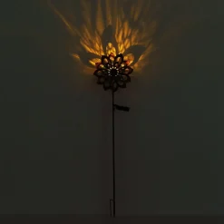 Globo Solcellelamper > LED-lampe med jordspyd 36571, blomst, vindspil, metal
