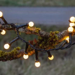 STAR TRADING Dekorationsbelysning > LED-lyskæde Berry Mini med timerfunktion hvid