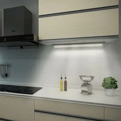 Underskabsbelysning ^ G & L Handels GmbH LED-møbellampe til påbyg. 957, længde 77 cm
