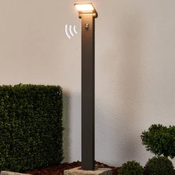 Lucande Gadebelysning Med Sensor > LED-pullert Marius med sensor, 100 cm