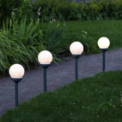 Solcellelamper|Sokkellamper ^ STAR TRADING LED-sokkellampe solcelle Globus i sæt af 4