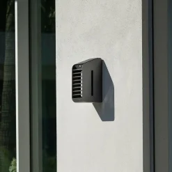 Les Jardins Solcelle Lampe Med Sensor|Væglampe Med Sensor > LED-solcellelampe Corner med sensor, grå