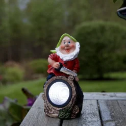 STAR TRADING Dekorationsbelysning|Solcellelamper > LED-solcellelampe Gnomy farverig/rød plast 21 cm skovhugger