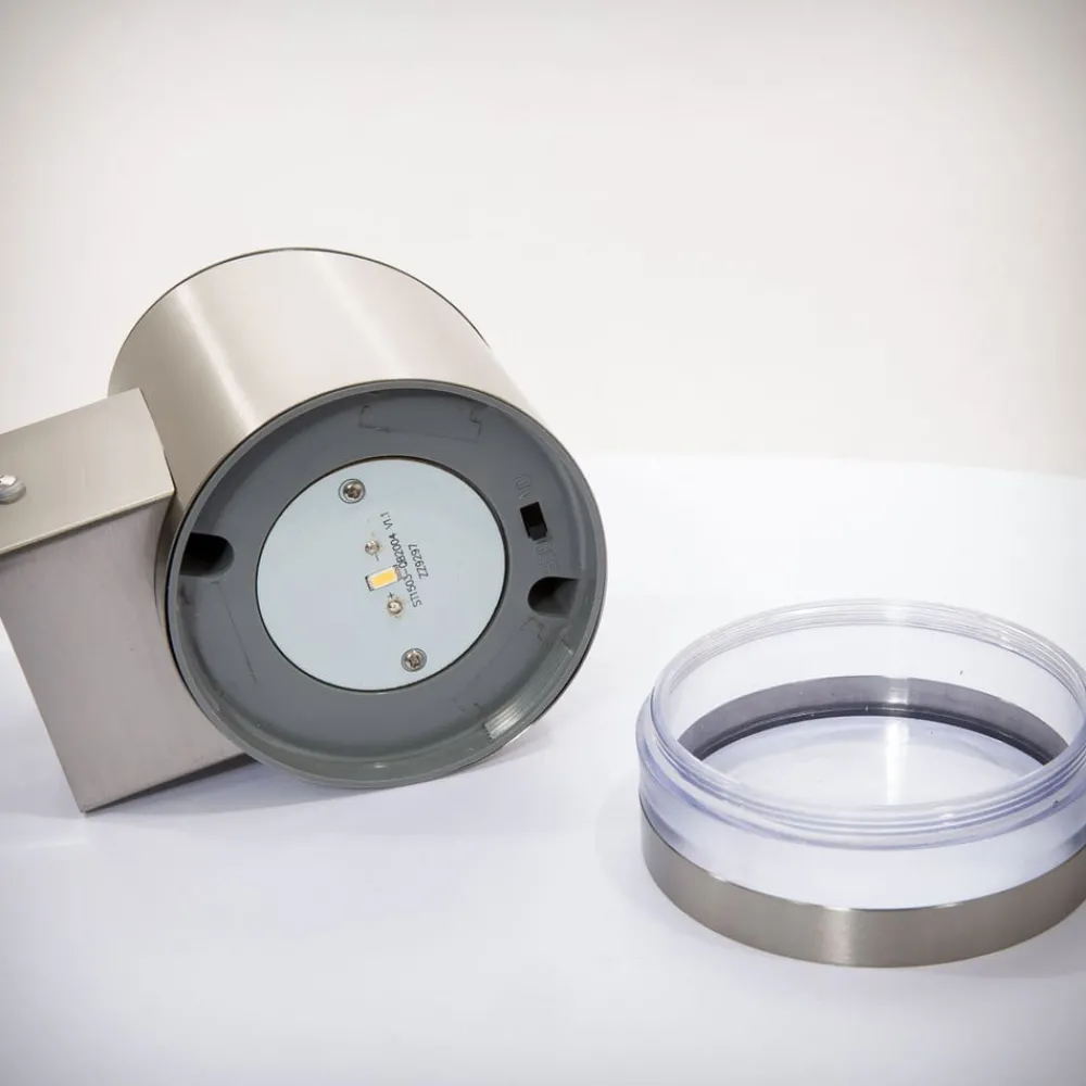 Solcellelamper|Væglamper ^ Lindby LED-solcellelampe Salma til anbringelse på muren
