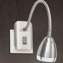 ORION Væglamper > LED-stikkontaktlampe Manvel med kontakt, nikkel