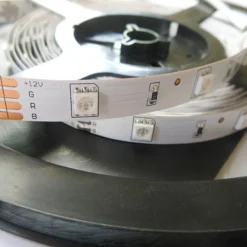 Bioledex Dekorationsbelysning|Led Strips > LED-strip SMD-RGB0-005, RGB, 5 m, komplet sæt