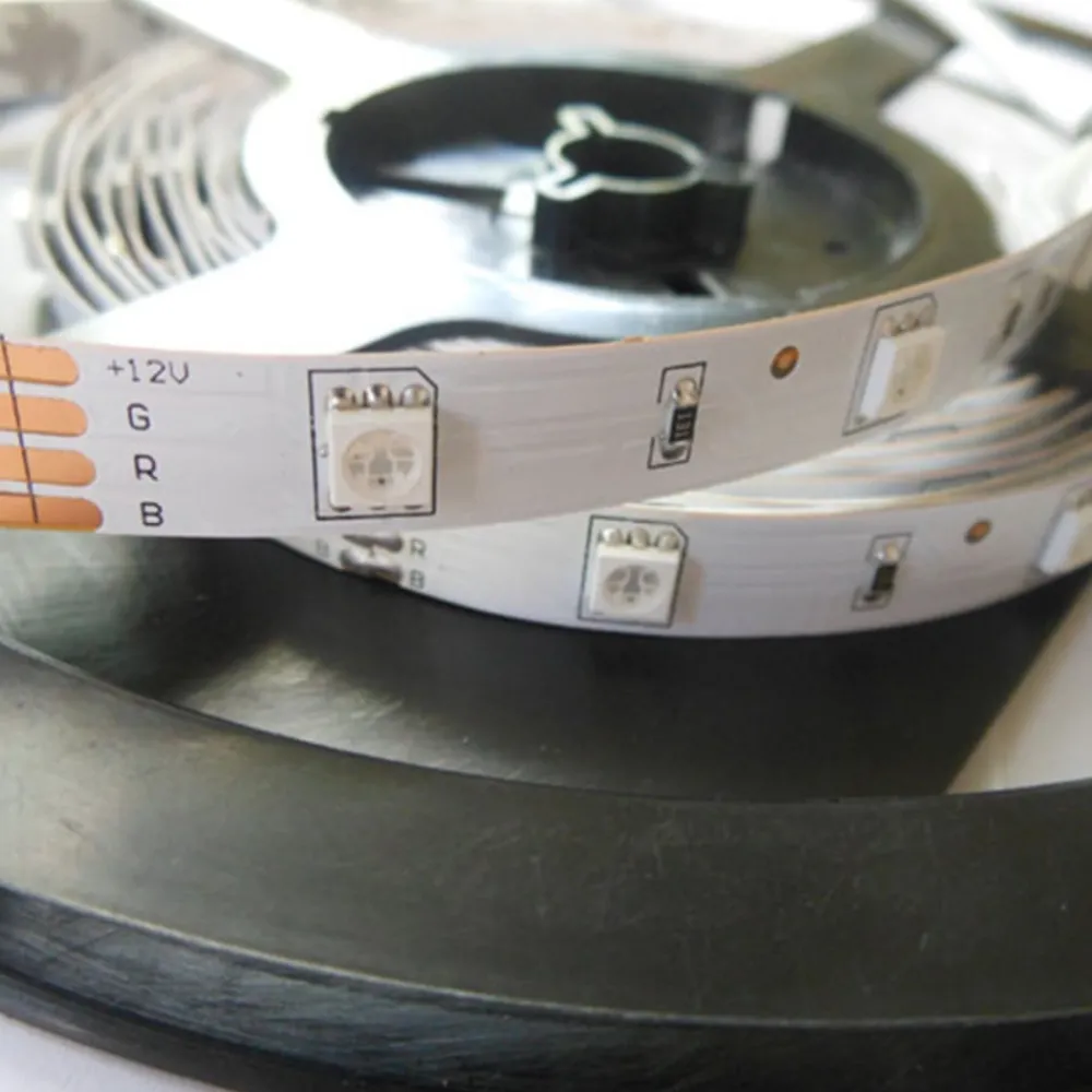 Bioledex Dekorationsbelysning|Led Strips > LED-strip SMD-RGB0-005, RGB, 5 m, komplet sæt