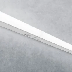 Underskabsbelysning ^ ORION LED-underskabsbelysning Sally, længde 57,8 cm, 9 W, T5, opal