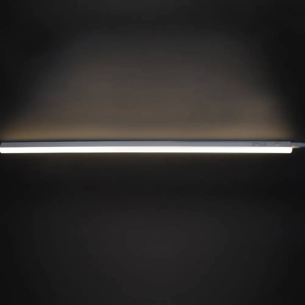 Underskabsbelysning ^ Briloner LED underskabslampe Took hvid 4.000 K 87,3 cm