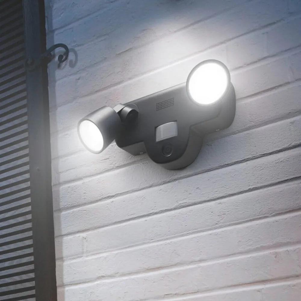 LEDVANCE SMART+ Væglampe Med Sensor > WiFi Multispot Camera væglampe