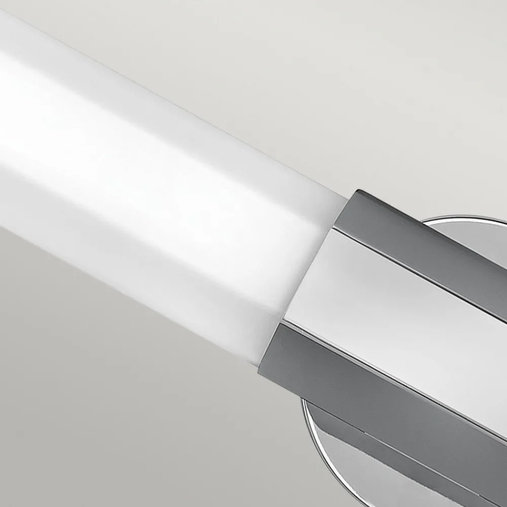 Væg- Og Spejllamper ^ Quintiesse LED-væglampe til badeværelset Facet Dual, krom, 2 lyskilder, bredde 66 cm