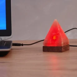 Dekorationsbelysning|Bordlamper ^ Wagner Life Lille Pyramide bordlampe med USB til computere