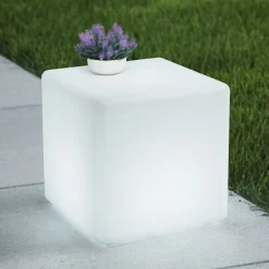 Dekorationsbelysning|Terrassebelysning ^ Lindby Akku-LED-udendørslampe Cubara, RGB, terning, plast