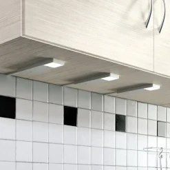 Underskabsbelysning ^ Lindby Amaryll LED-underskabsbelysning, 3 stk sølv