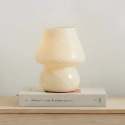 Bordlamper ^ Lindby Andriana bordlampe, gul/hvid, glas, Ø 15 cm