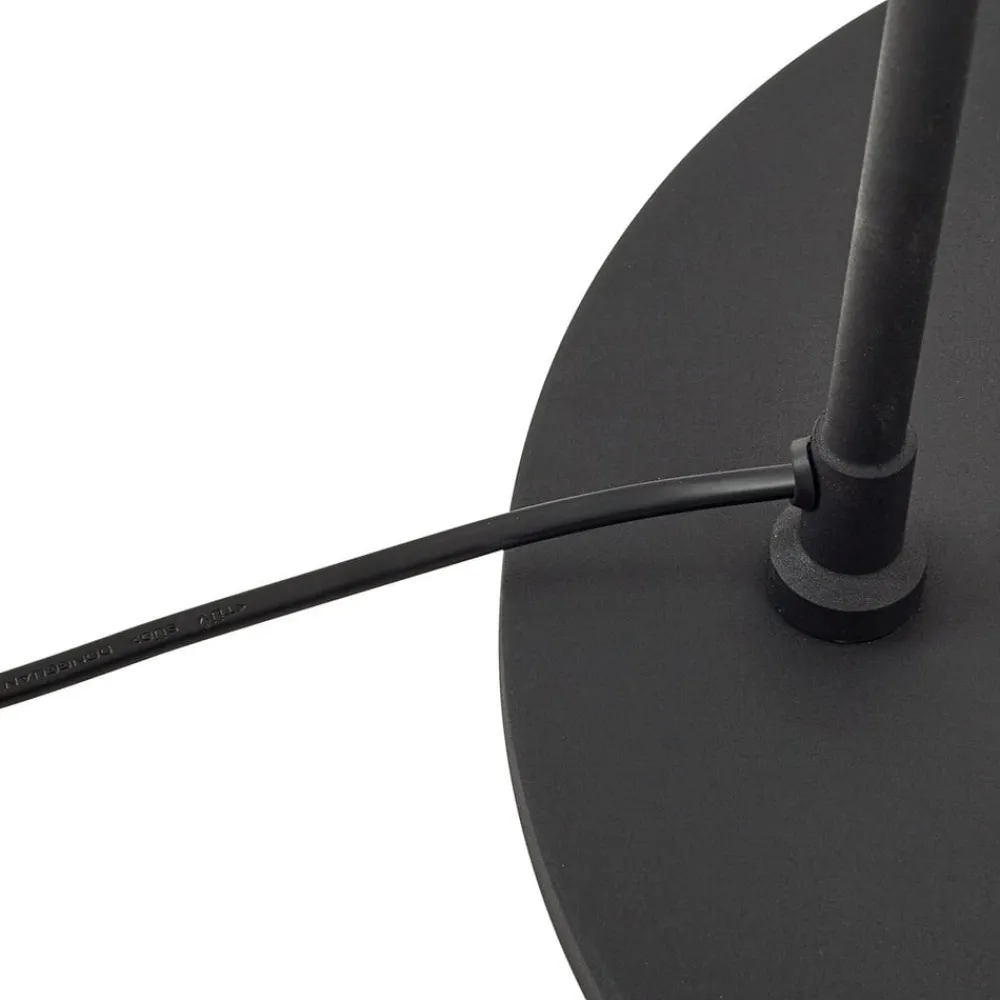 Gulvlamper|Gulvlamper ^ Lindby buelampe Triangolo, sort, højde 195 cm, metal E27
