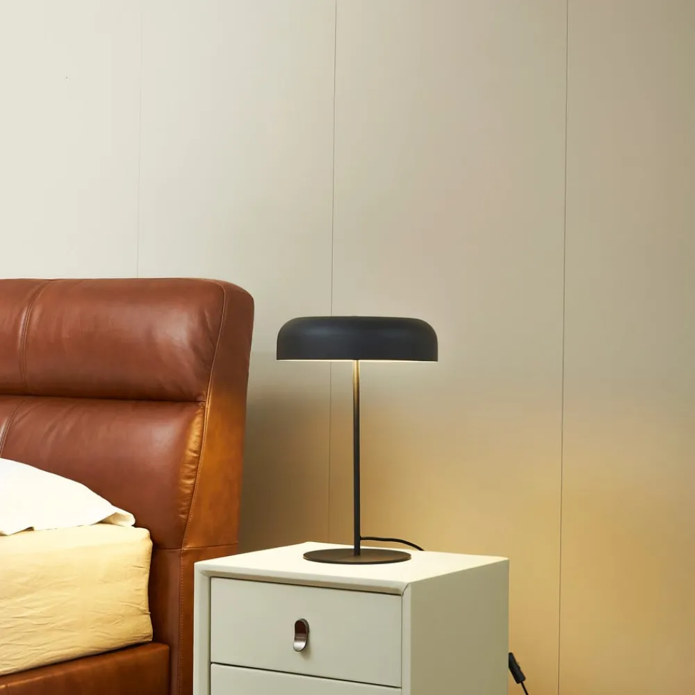 Lindby Bordlamper > Edion bordlampe, sandsort, metal