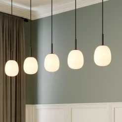 Lindby Pendellamper|Pendellamper > Etiena pendellampe, 5 lyskilder, opal glas