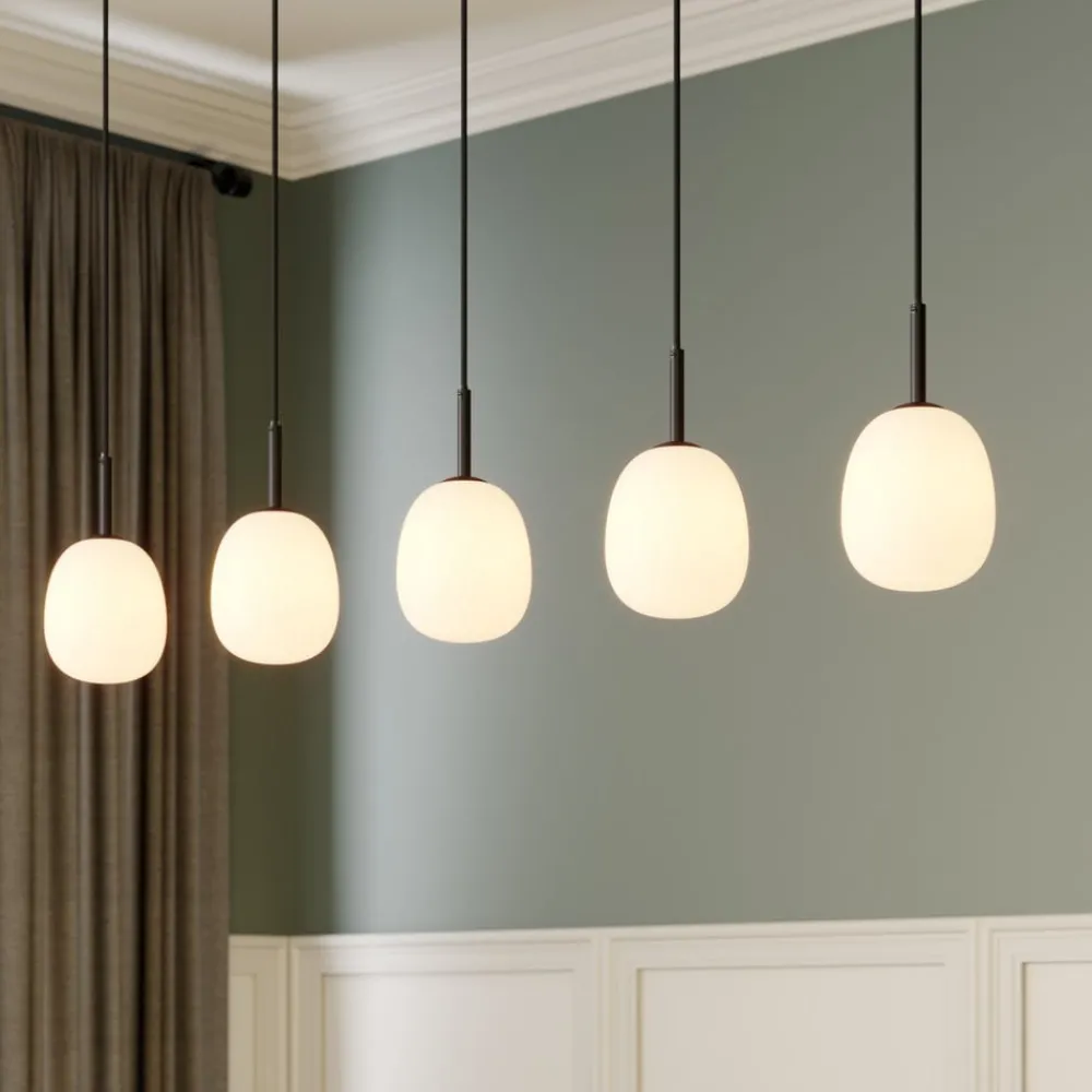 Lindby Pendellamper|Pendellamper > Etiena pendellampe, 5 lyskilder, opal glas