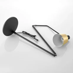 Lindby Gulvlamper|Gulvlamper > gulvlampe Vlada, 144 cm, messing, sort, metal