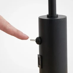 Gang|Gulvlamper ^ Lindby gulvlampe Zinia, sort, hylde, USB-tilslutning