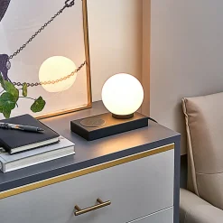 Lindby Arbejdsrum/Kontor|Bordlamper > Junis bordlampe, sort, opladningsfunktion