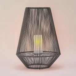 Lindby Dekorationsbelysning > Kaati LED solcellelygte, rattanlook, 37 cm