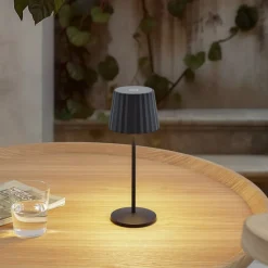 Lindby Dekorationsbelysning|Bordlamper > LED-batteridrevet bordlampe Esali, sort, metal, IP65