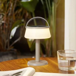 Solcellelamper ^ Lindby LED-bordlampe Mikkel, beige, dæmpbar, 7 cm