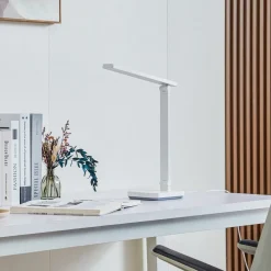 Lindby Arbejdsrum/Kontor > LED-bordlampe Rylas, hvid, USB, CCT