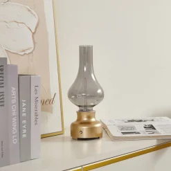 Lindby Bordlamper > LED genopladelig bordlampe Maxentius guldfarvet glas dæmper