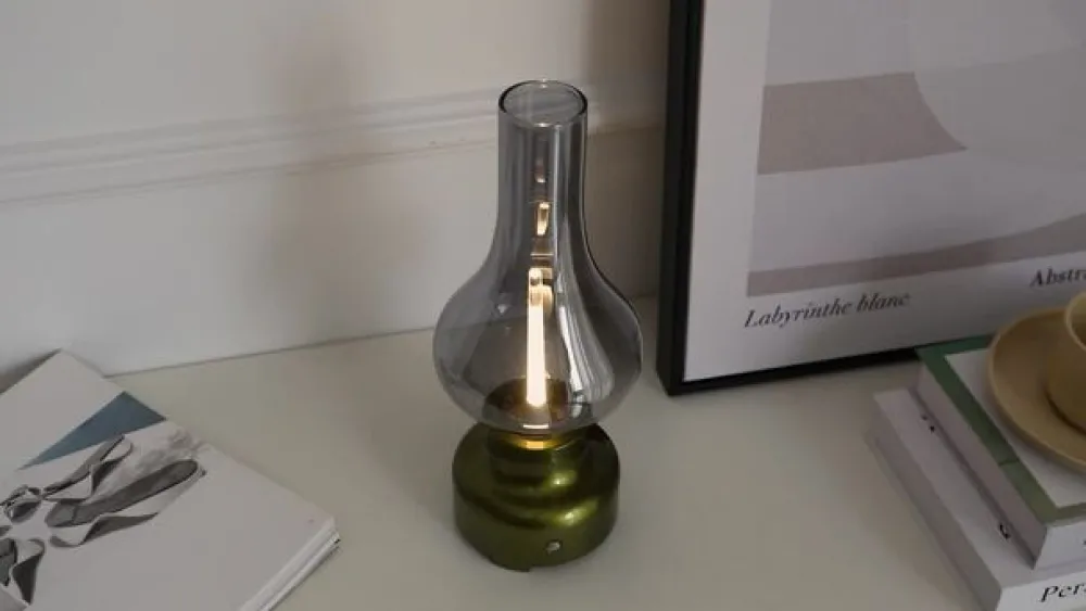 Lindby Bordlamper > LED genopladelig bordlampe Maxentius, grøn, glas, dæmper