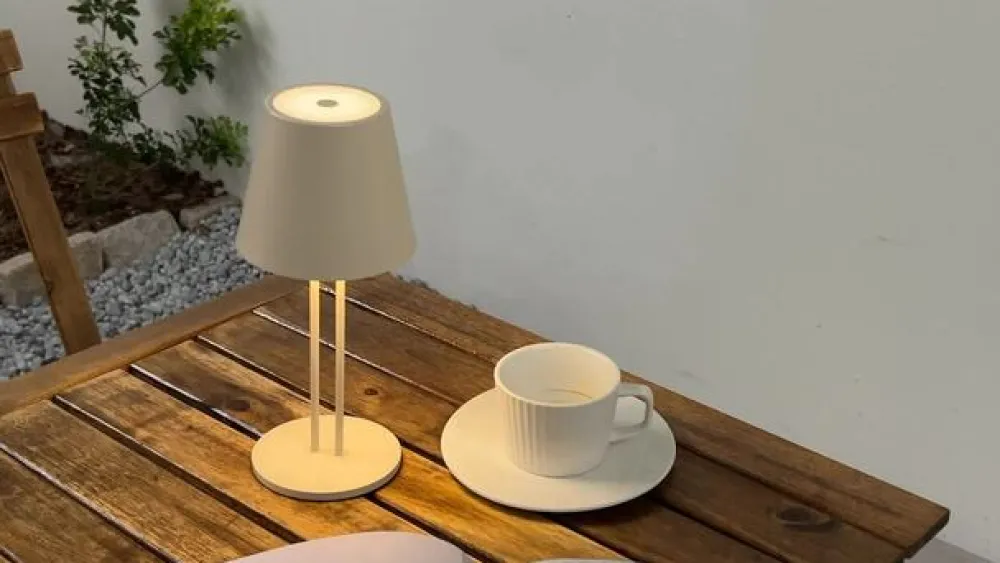 Lindby Dekorationsbelysning|Bordlamper > LED genopladelig bordlampe Janea TWIN, beige, metal