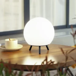 Lindby Dekorationsbelysning|Terrassebelysning > LED genopladelig bordlampe Aurilia, sort/hvid, jern, IP44
