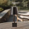 Lindby Dekorationsbelysning|Terrassebelysning > LED genopladelig bordlampe Janea CUBE, sort, metal