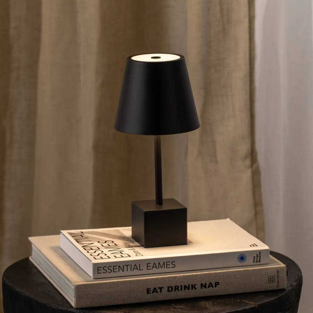 Lindby Dekorationsbelysning|Terrassebelysning > LED genopladelig bordlampe Janea CUBE, sort, metal