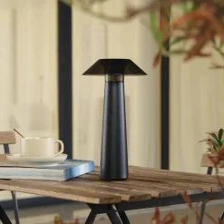 Dekorationsbelysning|Terrassebelysning ^ Lindby LED genopladelig udendørs bordlampe Gomba, sort, dæmpbar