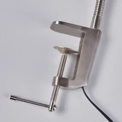 Lindby Arbejdsrum/Kontor|Bordlamper > LED-klemmelampe Lionard, 53 cm, mat nikkel, metal
