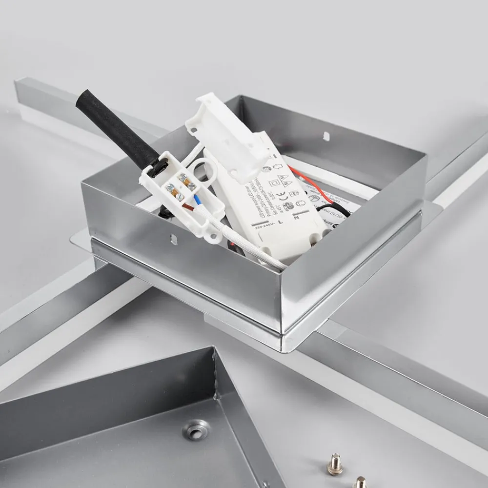 Loftlamper ^ Lindby LED-loftlampe Patrik, 59 cm, 4 lyskilder, krom, IP44