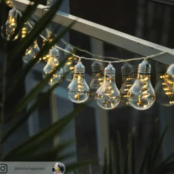 Dekorationsbelysning|Solcellelamper ^ Lindby LED-lyskæde Lampini, 200 cm, sort, IP44