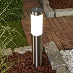 Lindby Solcellelamper|Terrassebelysning > LED-solcellelampe Aleeza, 61 cm, stål, jordspyd